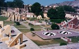 Poznávací zájezd - Indie - Indie - Dillí astronomické observatoř Jantar Mantar, použitak k vytvoření astronomických tabulek
