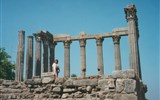 Lisabon, královská sídla, krásy pobřeží Atlantiku, Cascais 2020 - Portugalsko - Evora - Templo de Diana, 1.století n.l.