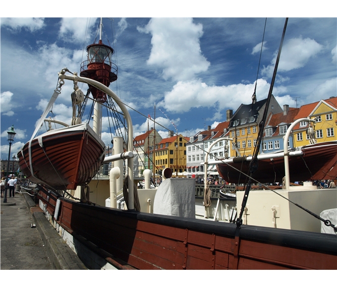 Kodaň a Kronborg v době adventu - Dánsko - Kodaň - Nyhavn, okolní domy kdysi slopužily jako nevěstince pro námořníky
