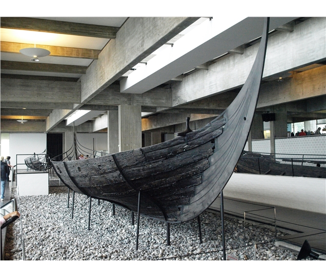 Dánsko, Kodaň, ráj ostrovů a gurmánů 2020 - Dánsko - Roskilde - Vikingeskibsmuseet, Skuldelev 3, 14m dlouhá a 3,3 m široká