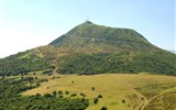 Francouzské sopky a památky kraje Auvergne - Francie - Auvergne - Puy de Dome, sopka typu Pelé, původně se jmenovala Mont d´Or