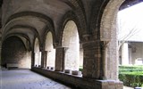 Poznávací zájezd - Burgundsko - Francie - Beaujolais - Tournus, sv.Philibert, arkády severního křídla ambitu, před 1150.