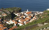 Poznávací zájezd - Madeira - Madeira -  centrum Camara de Lobos obklopené zbytky lávových přříkrovů a vinicemi