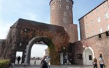 Krakov, město králů, Vělička a památky UNESCO 2020 - Polsko - Krakov - Wawel, Bernardyňska brána a Sandomierská věž