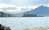 Řím, Capri, Neapol, Pompeje, Amalfi s koupáním 2020 - Itálie - Vesuv střeží Neapolský záliv