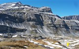 Ochutnávka Švýcarska s termály a turistikou 2020 - Švýcarsko - průsmyk Gemmi - mohutné lavice vápenců hostí fantastickou květenu