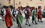 Slavnost a pohoda v NP Berchtesgaden a Orlí hnízdo - Německo - Berchtesgaden - letní slavnost, každá skupina má jiný kroj