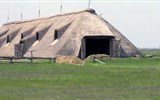 Poznávací zájezd - Maďarsko - Maďarsko - NP Hortobágy - pusta je rovina kam oko dohlédne, a proto i stodoly musejí mít mohutné hromosvody