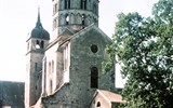 Poznávací zájezd - Burgundsko - Francie - Burgundsko - Cluny, věž Clocher de l´Eau Benite, jediná zachovalá věž kostela sv.Petra a Pavla