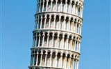 Florencie, Siena, Lucca -  poklady Toskánska letecky 2019 - Itálie - Pisa - šikmá věž, ve skutečnosti zvonice u katedrály, 1173-1319, vysoká 55,9 m