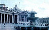 Poznávací zájezd - Řím - Vatikán - Řím - náměstí sv.Petra s kolonádou s 284 dórskými sloupy a 88 pilíři