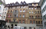 Poznávací zájezd - Švýcarsko - Švýcarsko - Luzern - malované domy v historickém centru města