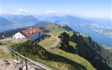 Poznávací zájezd - Švýcarsko - Švýcarsko - ozubnicová železnice z Vitznau na Rigi zdolá na 5 km převýšení 1115 metrů a nabídne nahoře skvělý výhled