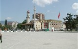 Poznávací zájezd - Albánie - Albánie - Tirana - hlavní Skandenbergovo náměstí s mešitou Endem Bey, 1789-1823