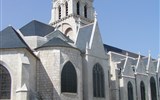 Poznávací zájezd - Pobřeží Atlantiku - Francie - Atlantik - Poitiers, katedrála Notre Dame la Grande, románská