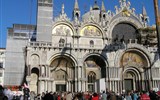 Benátky, karneval a ostrovy 2020 - tam bez nočního přejezdu - Itálie - Benátky - San Marco s hýřivou nádherou průčelí