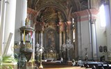 Poznávací zájezd - oblast Eger - Maďarsko, Eger, interiér barokního minoritského kostela od K.I.Diezenhofera, 1771