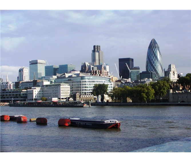 Vánoční Londýn - město historie - Velká Británie - Anglie - Londýn není jen klasika, ale i moderní stavby nad Temží