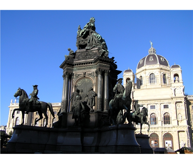 Vídeňská filharmonie a Schönbrunn 2019 - Rakousko, Vídeň, nám Marie Terezie